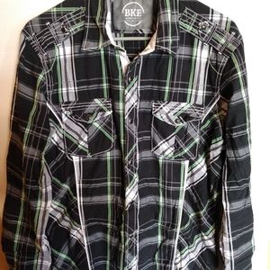 BKE Snap Shirt Athletic Fit Black Green Plaid Long Sleeve Men's Size Medium